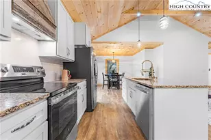 1171 Little Elk Rd, Elk Park, NC 28622 - Photo 12