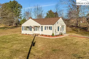 566 Buck Mountain Cir, West Jefferson, NC 28694 - Photo 42