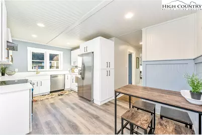 566 Buck Mountain Circle, West Jefferson, NC 28694 - Photo 14