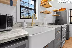 68 Bear Den Mountain View Dr, Spruce Pine, NC 28777 - Photo 8