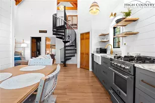 68 Bear Den Mountain View Dr, Spruce Pine, NC 28777 - Photo 10