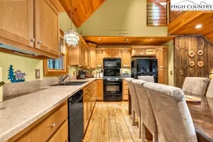 423 Wolf Den Ln, Lenoir, NC 28645 - Photo 12