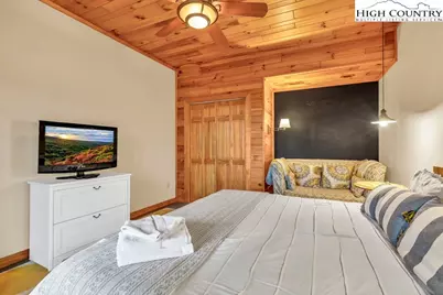 423 Wolf Den Lane, Lenoir, NC 28645 - Photo 38