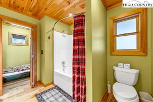 423 Wolf Den Ln, Lenoir, NC 28645 - Photo 20