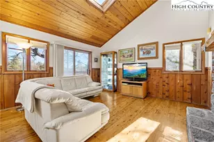 1300 Laurel Ln, Blowing Rock, NC 28605 - Photo 14