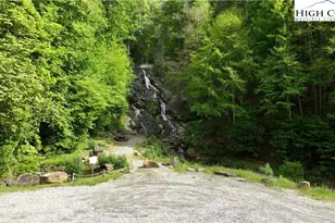 142 Fawn Ln, Purlear, NC 28665 - Photo 38