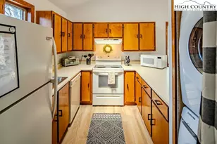 489 St Andrews Rd, Beech Mountain, NC 28604 - Photo 8