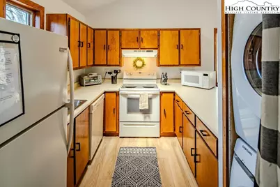 489 Saint Andrews Road, Beech Mountain, NC 28604 - Photo 8