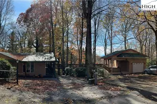 72 Robin Cir, Newland, NC 28657 - Photo 2