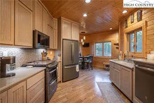 1989 Johns Ridge Pkwy, Lenoir, NC 28645 - Photo 12