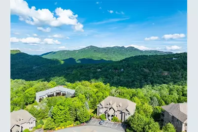 120 Pleasant View Boulevard #11C, Sugar Mountain, NC 28604 - Photo 2