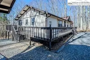 811 Pine Ridge Rd, Beech Mountain, NC 28604 - Photo 32