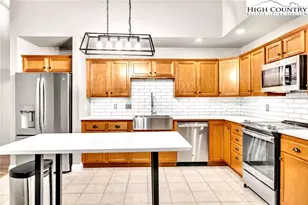 215 S Jefferson Station Pl, West Jefferson, NC 28694 - Photo 10