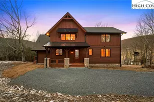 761 Foxfire Dr, Banner Elk, NC 28604 - Photo 2