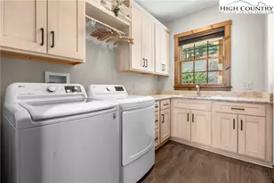 446 Green Meadows Dr, Todd, NC 28684 - Photo 12