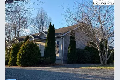 403 Ridgecrest Avenue #2A, West Jefferson, NC 28694 - Photo 1