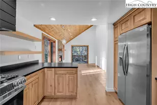 208 Meadow Loop, Newland, NC 28657 - Photo 4