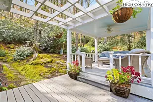 109 Rockbrook Ct, Banner Elk, NC 28604 - Photo 38