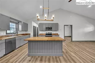 106 Blairfield Ct, North Wilkesboro, NC 28659 - Photo 10