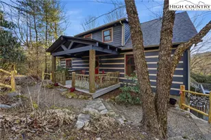 7019 Hummingbird Ln, Blowing Rock, NC 28605 - Photo 2