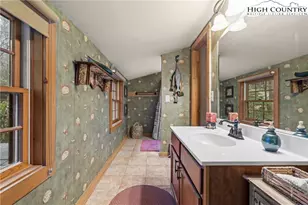 7019 Hummingbird Ln, Blowing Rock, NC 28605 - Photo 44