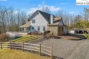 559 Brownstone Ln, Crumpler, NC 28617 - Photo 4