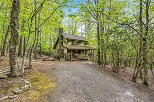 682 Stonebridge Ln, Todd, NC 28684 - Photo 4