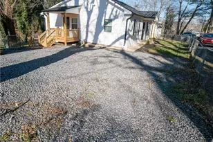 605 Vance St, Lenoir, NC 28645 - Photo 30