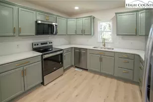 605 Vance St, Lenoir, NC 28645 - Photo 6