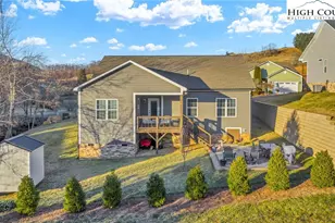 165 W Evergreen St, West Jefferson, NC 28694 - Photo 22