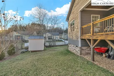 165 W Evergreen Street, West Jefferson, NC 28694 - Photo 24