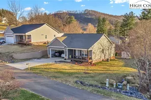 165 W Evergreen St, West Jefferson, NC 28694 - Photo 26