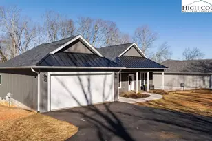 559 Memorial Park Dr, Sparta, NC 28675 - Photo 2