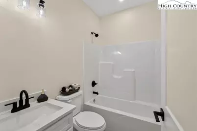 559 Memorial Park Drive, Sparta, NC 28675 - Photo 28