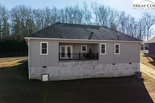 587 Memorial Park Dr, Sparta, NC 28675 - Photo 6