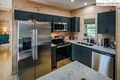 225 Oak Road, Beech Mountain, NC 28604 - Photo 12