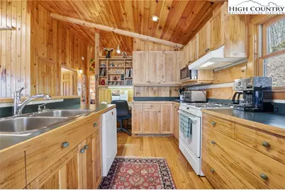 244 Moose Run, West Jefferson, NC 28694 - Photo 22