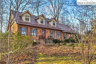 112 Walnut Ln, West Jefferson, NC 28694 - Photo 2