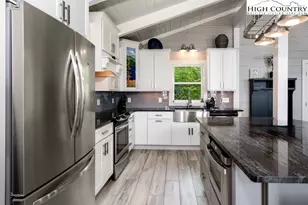 103 Mockingbird Ln, Beech Mountain, NC 28604 - Photo 10