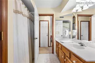 264 Evergreen Dr, Blowing Rock, NC 28605 - Photo 24