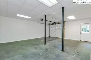 120 Twin Bridges Cir, Fleetwood, NC 28626 - Photo 38