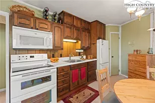 105 Hornbeam Rd, Beech Mountain, NC 28604 - Photo 8