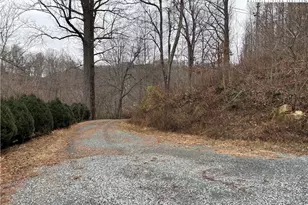 206 Bryant Combs Rd, Sugar Grove, NC 28679 - Photo 30