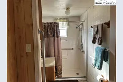 1620 Little Pine Road, Ennice, NC 28623 - Photo 8