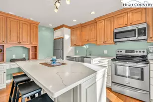 150 Glenwood Ln, Sugar Mountain, NC 28604 - Photo 14