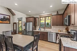 22 Tioga Dr, Banner Elk, NC 28604 - Photo 16