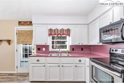 2862 Lower Nettle Knob Road, West Jefferson, NC 28694 - Photo 20