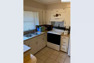 286 Raven Laurel Drive, Wilkesboro, NC 28697 - Photo 4