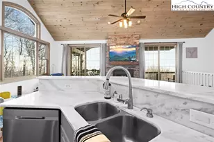 127 Raven Rd, Beech Mountain, NC 28604 - Photo 14