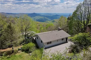8007 Cloud Forest Ln, Blowing Rock, NC 28605 - Photo 2